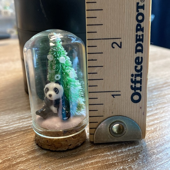 Miniature Diorama Panda in Glass Dome Cloche - Picture 12 of 12